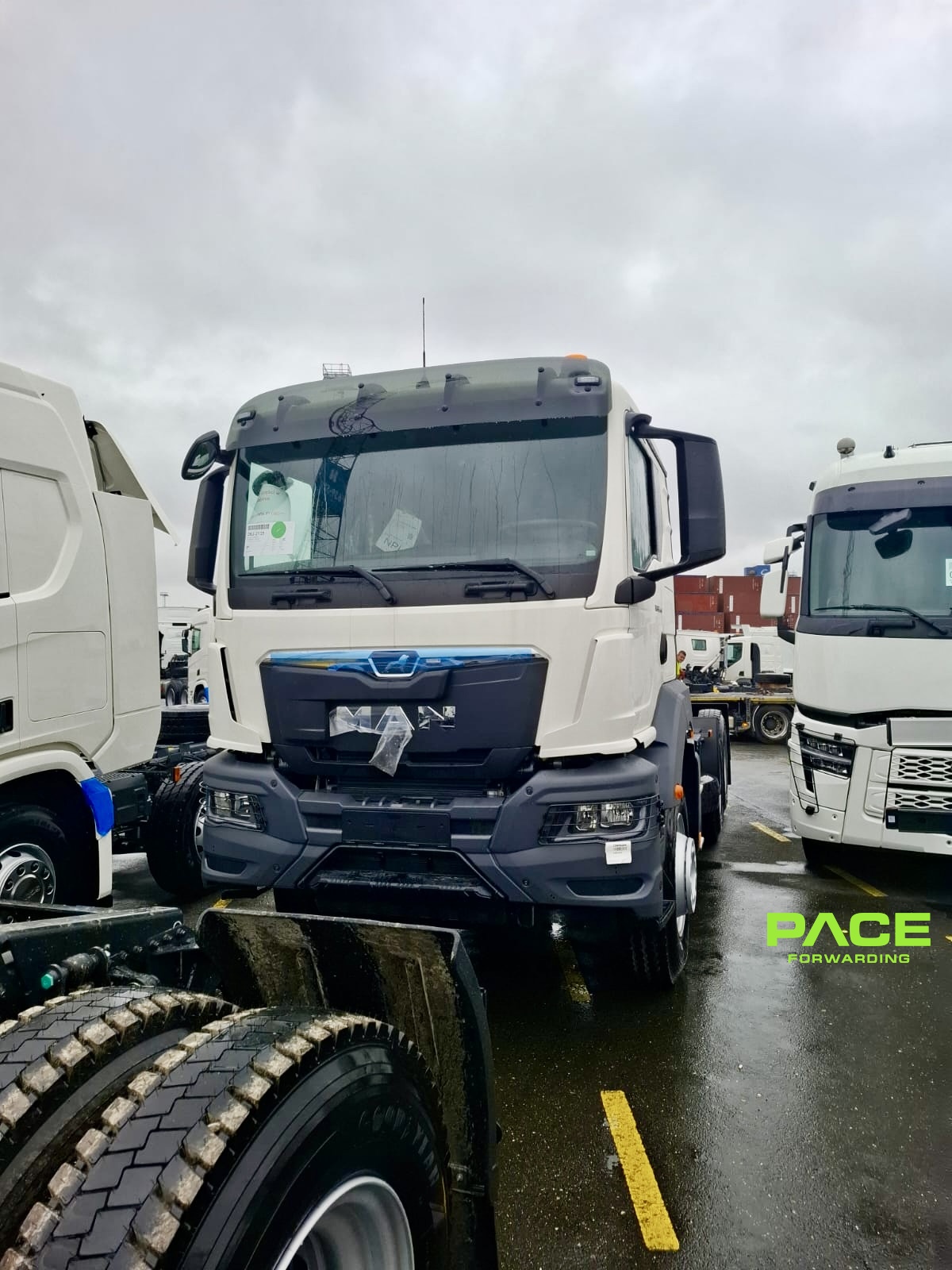 Trucks delivered to Marseille Port pace forwarding